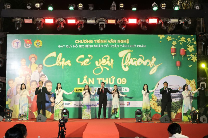 “Chia sẻ yêu thương” lần thứ 9: Gây quỹ hơn 2,4 tỷ đồng hỗ trợ bệnh nhân khó khăn “Chia sẻ yêu thương” lần thứ 9: Gây quỹ hơn 2,4 tỷ đồng hỗ trợ bệnh nhân khó khăn