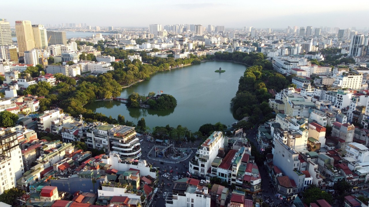 Hoan Kiem Lake in Hanoi (Photo: VNA)