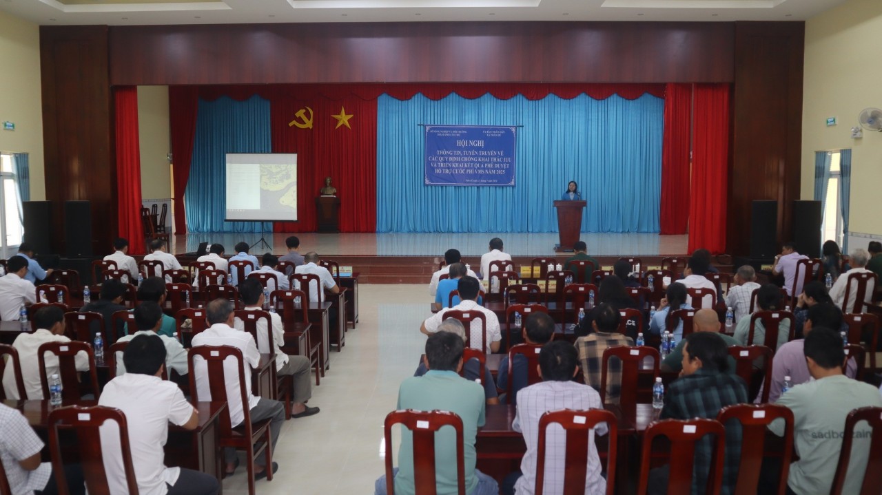 A conference providing information and communication for fishermen on regulations against IUU fishing, fishing vessel monitoring, and policies supporting fishermen in Tran De commune, Can Tho city. (Photo: KT) A conference providing information and communication for fishermen on regulations against IUU fishing, fishing vessel monitoring, and policies supporting fishermen in Tran De commune, Can Tho city. (Photo: KT)