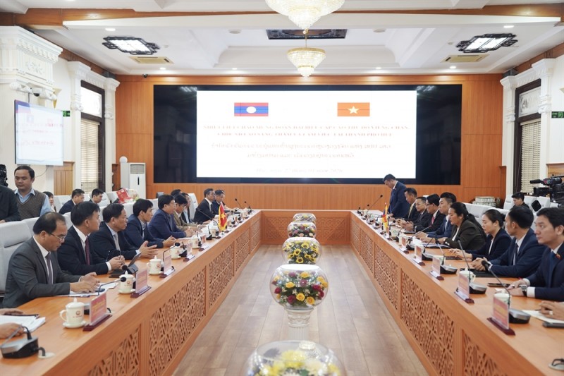 Vientiane - Huế: tiếp tục tăng cường mối quan hệ hợp tác, gắn bó truyền thống