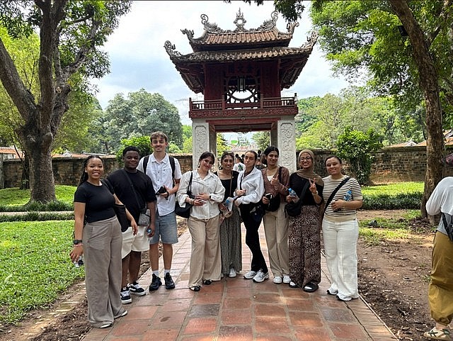 International students participating in British University Viet Nam’s Culture Immersion Program. Photo: buv.edu.vn