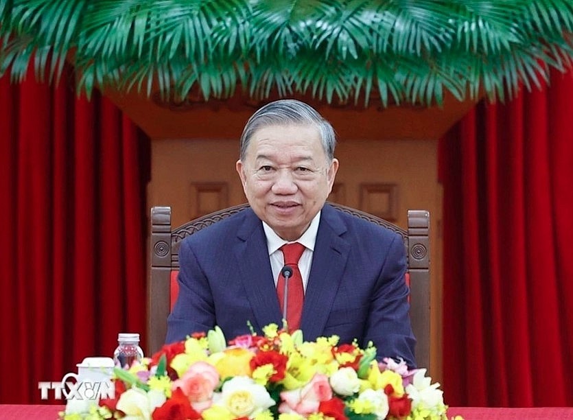 Party General Secretary To Lam holds phone talks with PAP Secretary-General and Singapore Prime Minister Lawrence Wong.