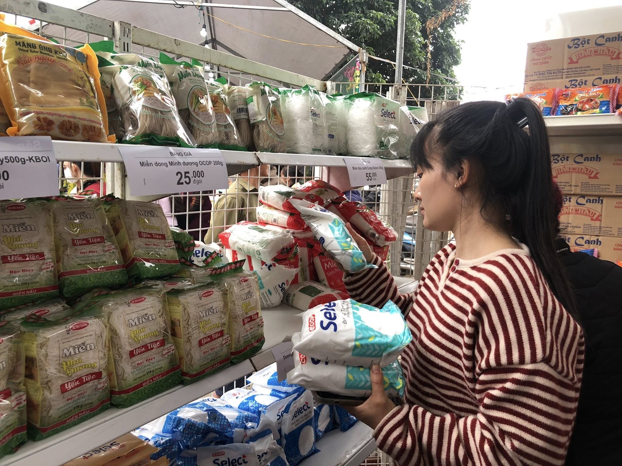 Tết vì đồng bào vùng lũ: Chăm lo Tết cho người dân Bắc Ninh, Khánh Hòa, Sơn La
