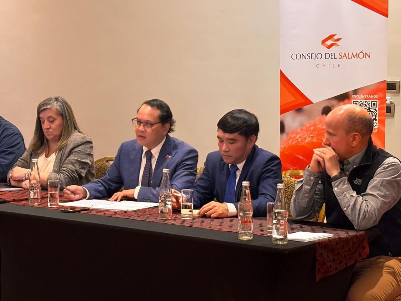 Xúc tiến tiềm năng hợp tác thuỷ sản tại vùng Aysén (Chile) Xúc tiến tiềm năng hợp tác thuỷ sản tại vùng Aysén (Chile)