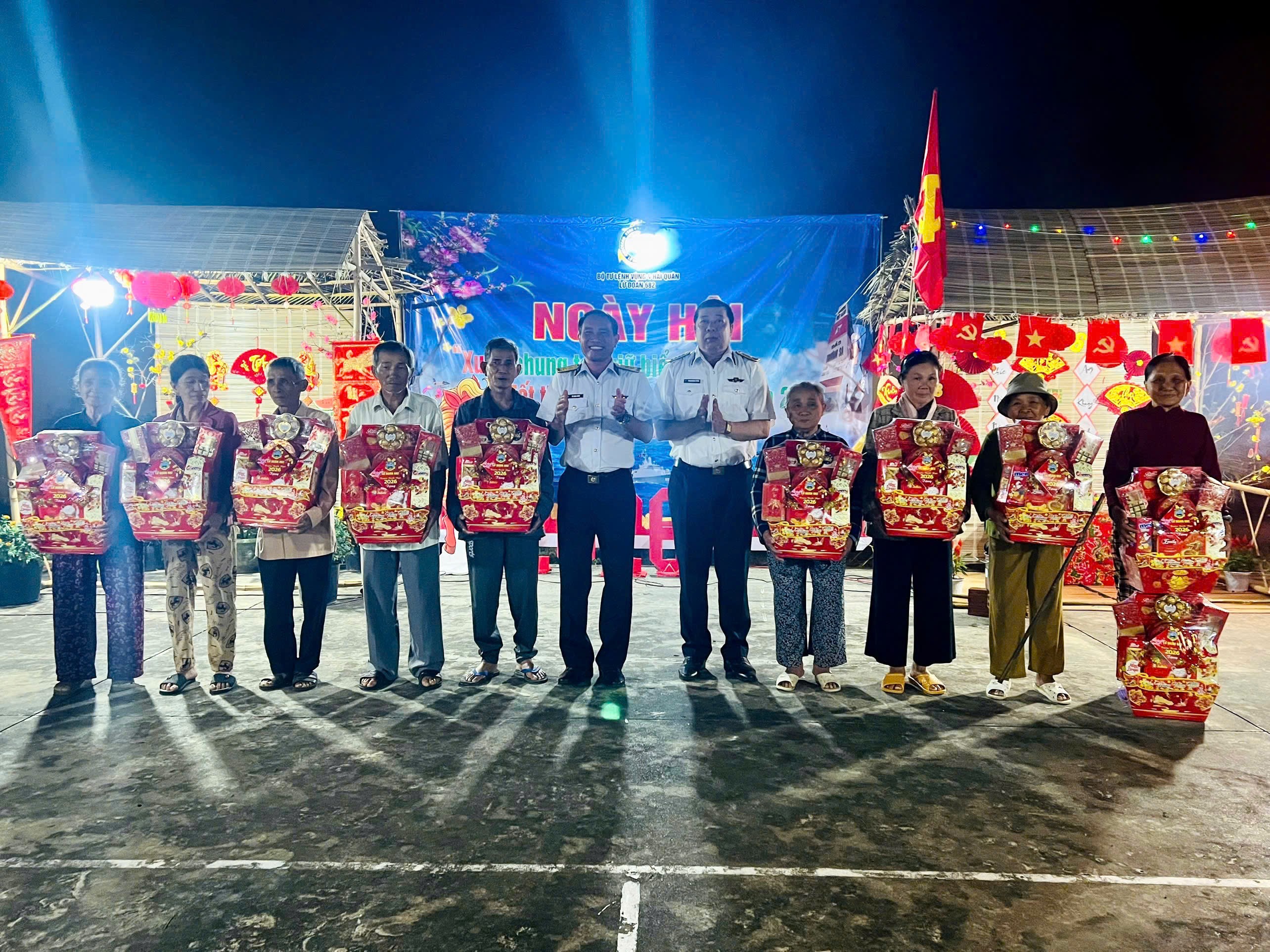 Lữ đoàn 682 và Lữ đoàn 189 lan tỏa “Xuân yêu thương” dịp Tết Nguyên đán Bính Ngọ 2026 Lữ đoàn 682 và Lữ đoàn 189 lan tỏa “Xuân yêu thương” dịp Tết Nguyên đán Bính Ngọ 2026