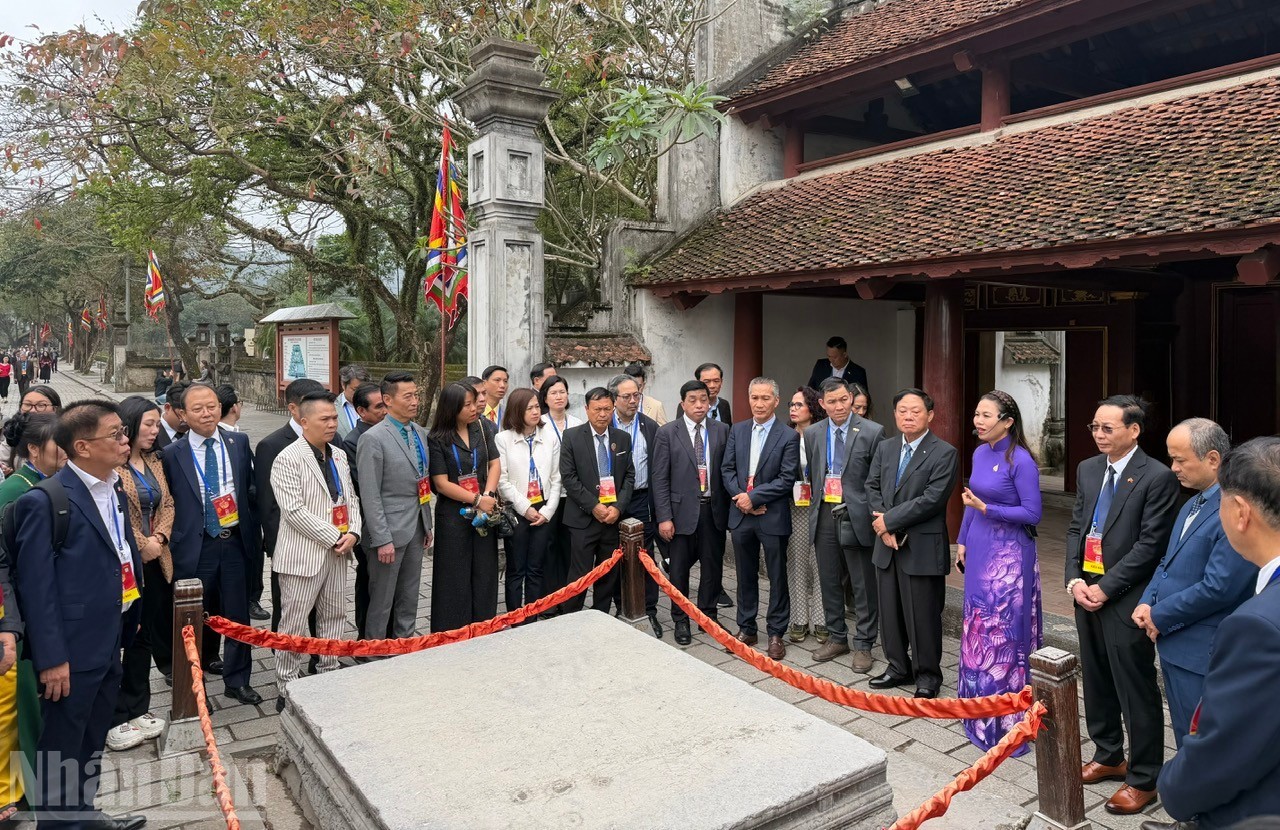 Kết nối kiều bào với cội nguồn dân tộc