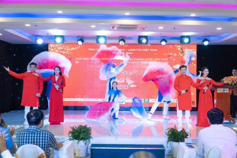 Lan tỏa nghĩa tình, chung tay xây dựng quê hương Lan tỏa nghĩa tình, chung tay xây dựng quê hương