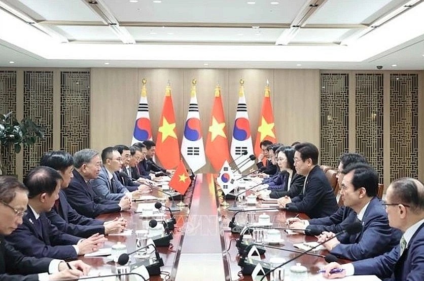At the talks between Party General Secretary To Lam and RoK President Lee Jae Myung in Seoul on August 11, 2025. At the talks between Party General Secretary To Lam and RoK President Lee Jae Myung in Seoul on August 11, 2025.