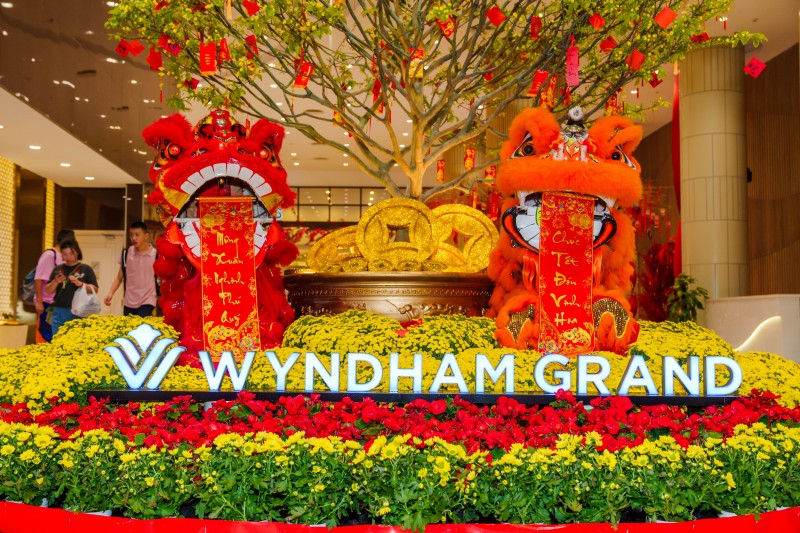 Đưa cả gia đình đi chơi Tết - bài toán không dễ giải Đưa cả gia đình đi chơi Tết - bài toán không dễ giải