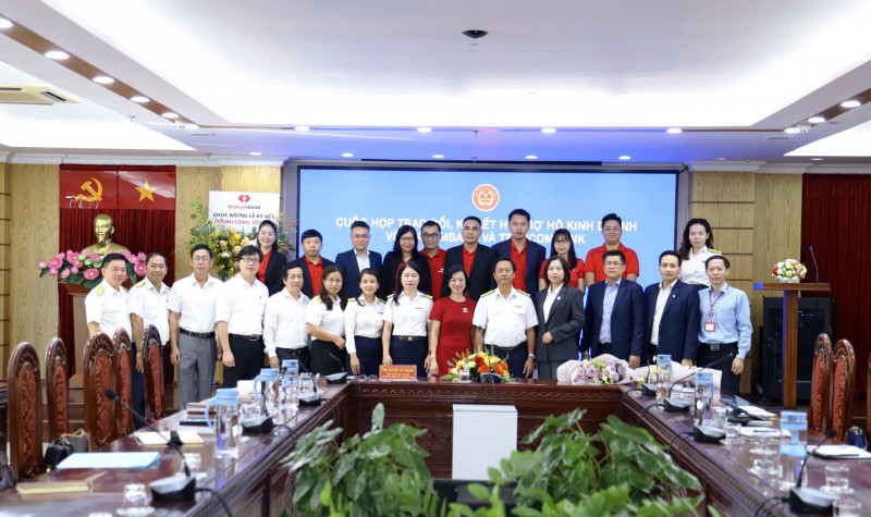 Thuế TP HCM và Techcombank ký thoả thuận hỗ trợ hộ kinh doanh thích ứng chính sách thuế mới 2026 Thuế TP HCM và Techcombank ký thoả thuận hỗ trợ hộ kinh doanh thích ứng chính sách thuế mới 2026