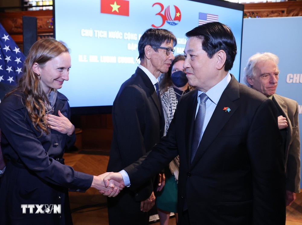 Chủ tịch nước Lương Cường gặp gỡ những người bạn, nhân dân tiến bộ Hoa Kỳ, ngày 22/9/2025 tại New York (Hoa Kỳ). (Ảnh: TTXVN) Chủ tịch nước Lương Cường gặp gỡ những người bạn, nhân dân tiến bộ Hoa Kỳ, ngày 22/9/2025 tại New York (Hoa Kỳ). (Ảnh: TTXVN)