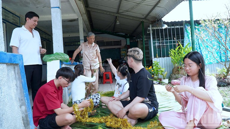 “Mời Bác về ăn Tết” - Nét đẹp văn hóa tri ân nơi Đất Mũi-Cà Mau