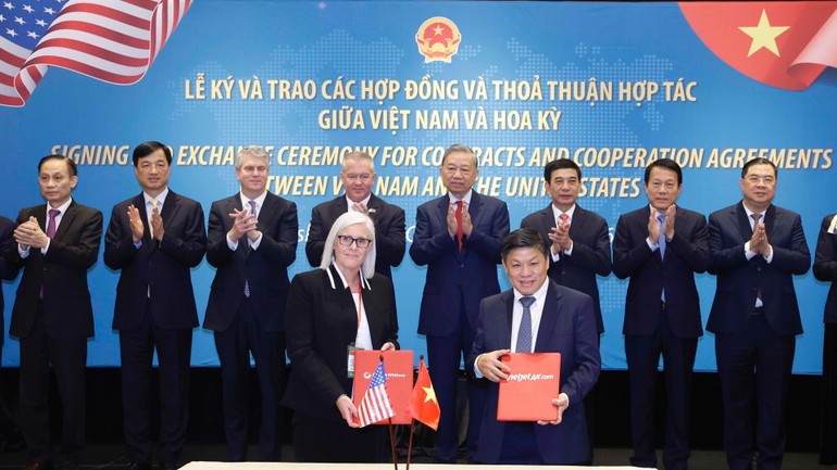 Tổng Bí thư Tô Lâm chứng kiến lễ ký các hợp đồng, thỏa thuận hợp tác của Việt Nam và Hoa Kỳ Tổng Bí thư Tô Lâm chứng kiến lễ ký các hợp đồng, thỏa thuận hợp tác của Việt Nam và Hoa Kỳ