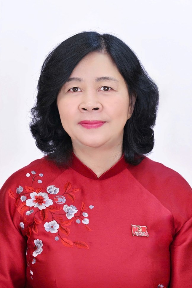  Ủy viên Bộ Chính trị, Bí thư Trung ương Đảng, Bí thư Đảng ủy MTTQ, các đoàn thể Trung ương, Chủ tịch UBTƯ MTTQ Việt Nam Bùi Thị Minh Hoài