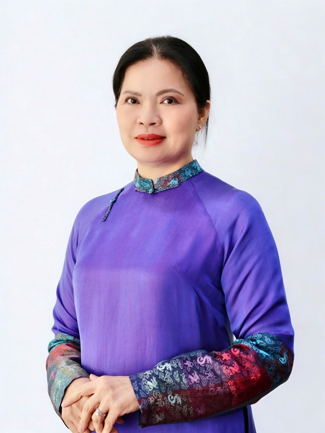 Ủy viên Trung ương Đảng, Phó Bí thư Thường trực Đảng ủy MTTQ, các đoàn thể Trung ương, Phó Chủ tịch - Tổng Thư ký UBTƯ MTTQ Việt Nam Hà Thị Nga 
