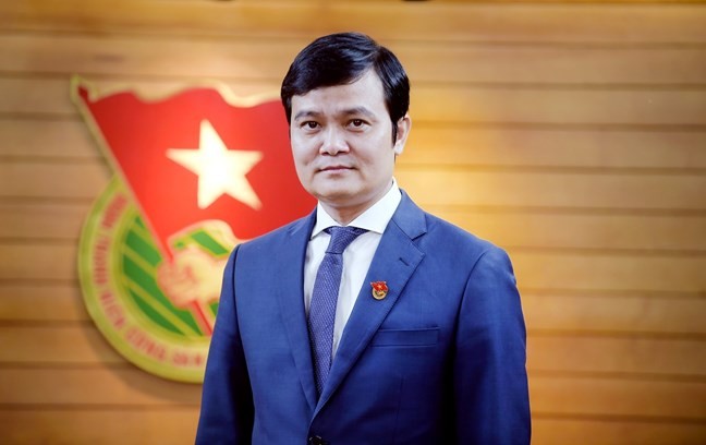 Ông Bùi Quang Huy - Ủy viên Trung ương Đảng, Phó Chủ tịch UBTƯ MTTQ Việt Nam, Bí thư Đảng ủy, Bí thư thứ nhất Ban Chấp hành Trung ương Đoàn, Chủ nhiệm Ủy ban Quốc gia về Thanh niên Việt Nam