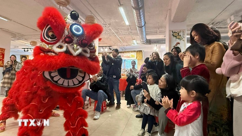 Vietnamese Community in France Bustles with Binh Ngo Spring Fair 2026 Vietnamese Community in France Bustles with Binh Ngo Spring Fair 2026