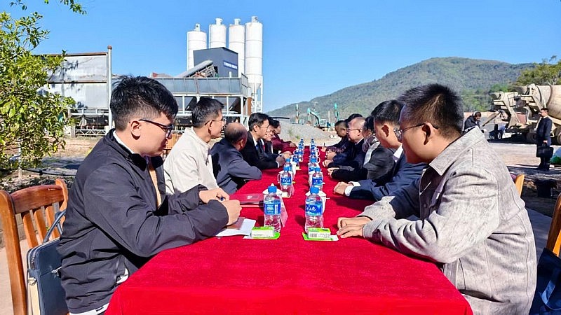 Sín Thầu vun đắp ngoại giao nhân dân nơi ngã ba biên giới Sín Thầu vun đắp ngoại giao nhân dân nơi ngã ba biên giới