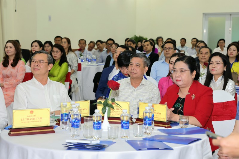 Cần Thơ vươn tầm trong Xuân Bính Ngọ 2026: Khát vọng mới - Động lực mới - Tầm nhìn mới Cần Thơ vươn tầm trong Xuân Bính Ngọ 2026: Khát vọng mới - Động lực mới - Tầm nhìn mới
