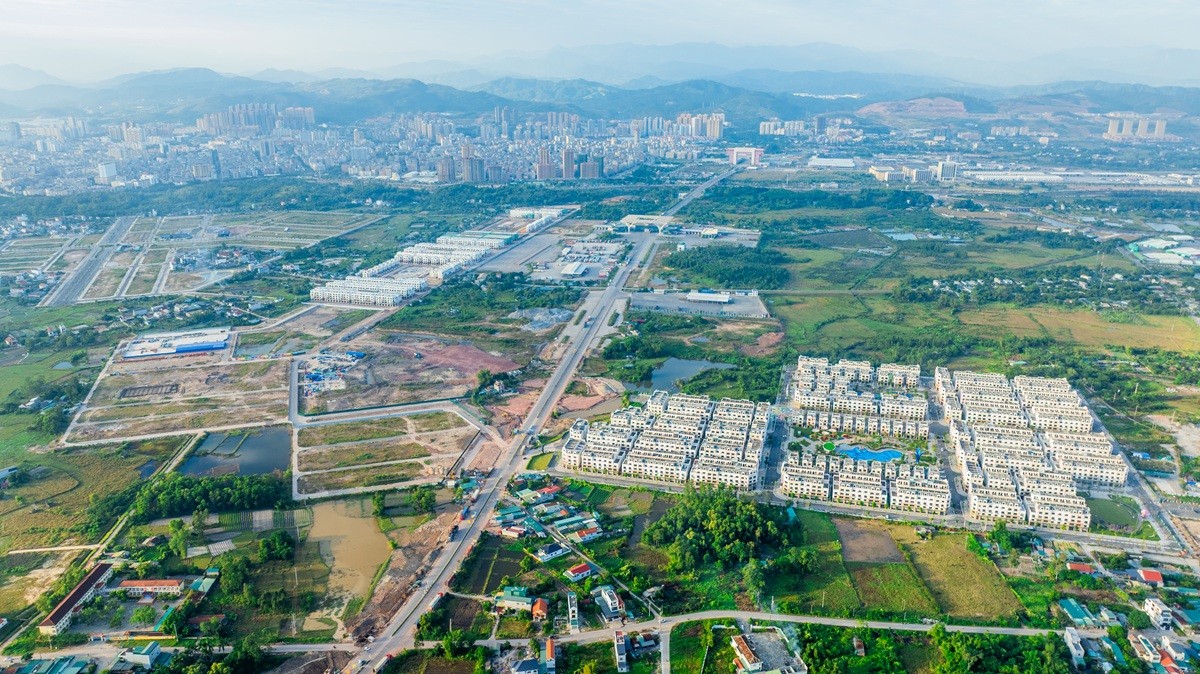 Móng Cái đang vươn mình thành một trung tâm giao thương đẳng cấp quốc tế Móng Cái đang vươn mình thành một trung tâm giao thương đẳng cấp quốc tế
