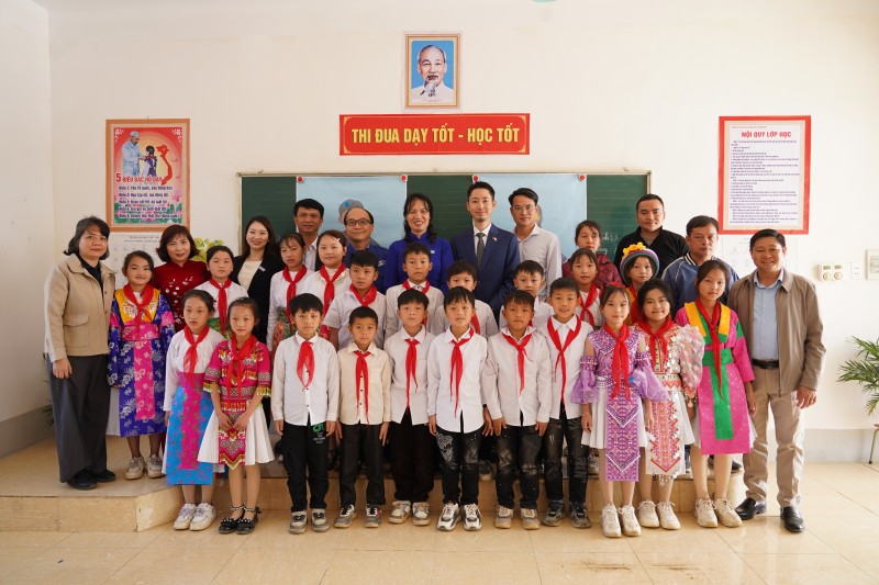 Khánh thành nhà bán trú điểm trường Sủng Phính, trường PTDTBT Tiểu học Sủng Thài, tỉnh Tuyên Quang Khánh thành nhà bán trú điểm trường Sủng Phính, trường PTDTBT Tiểu học Sủng Thài, tỉnh Tuyên Quang