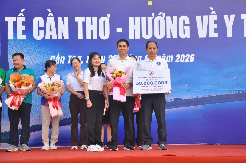 Cần Thơ đẩy mạnh y tế cơ sở qua chương trình đi bộ gây quỹ hơn 1,5 tỷ đồng Cần Thơ đẩy mạnh y tế cơ sở qua chương trình đi bộ gây quỹ hơn 1,5 tỷ đồng