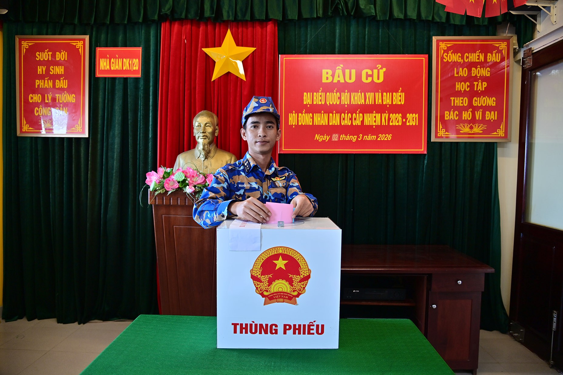Hoàn thành bầu cử sớm cho cử tri khu vực Cụm Ba Kè