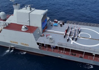 Tàu 016-Quang Trung vượt qua đường xích đạo tham dự Kakadu (2026)