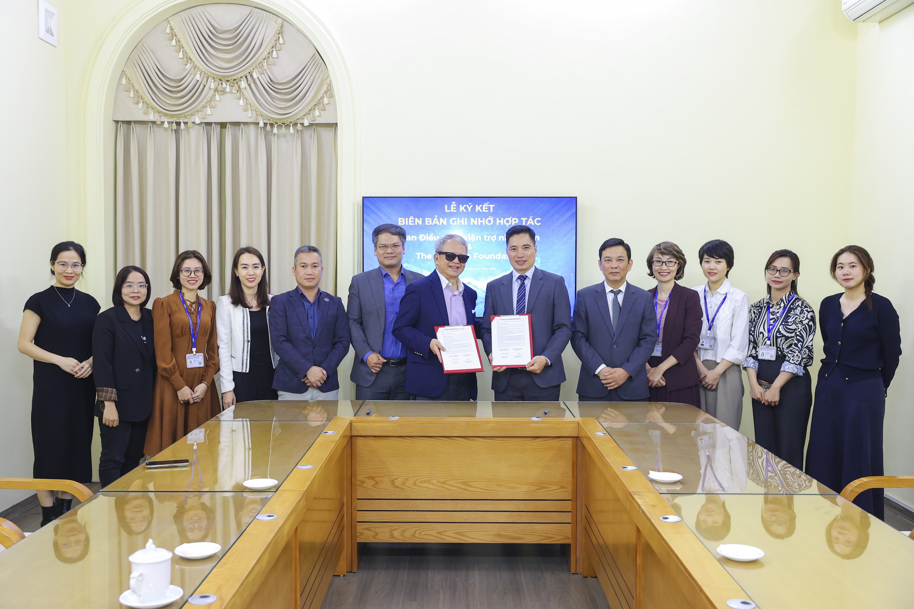PACCOM và Vietnam Foundation thúc đẩy giáo dục số tại các trường vùng biên PACCOM và Vietnam Foundation thúc đẩy giáo dục số tại các trường vùng biên