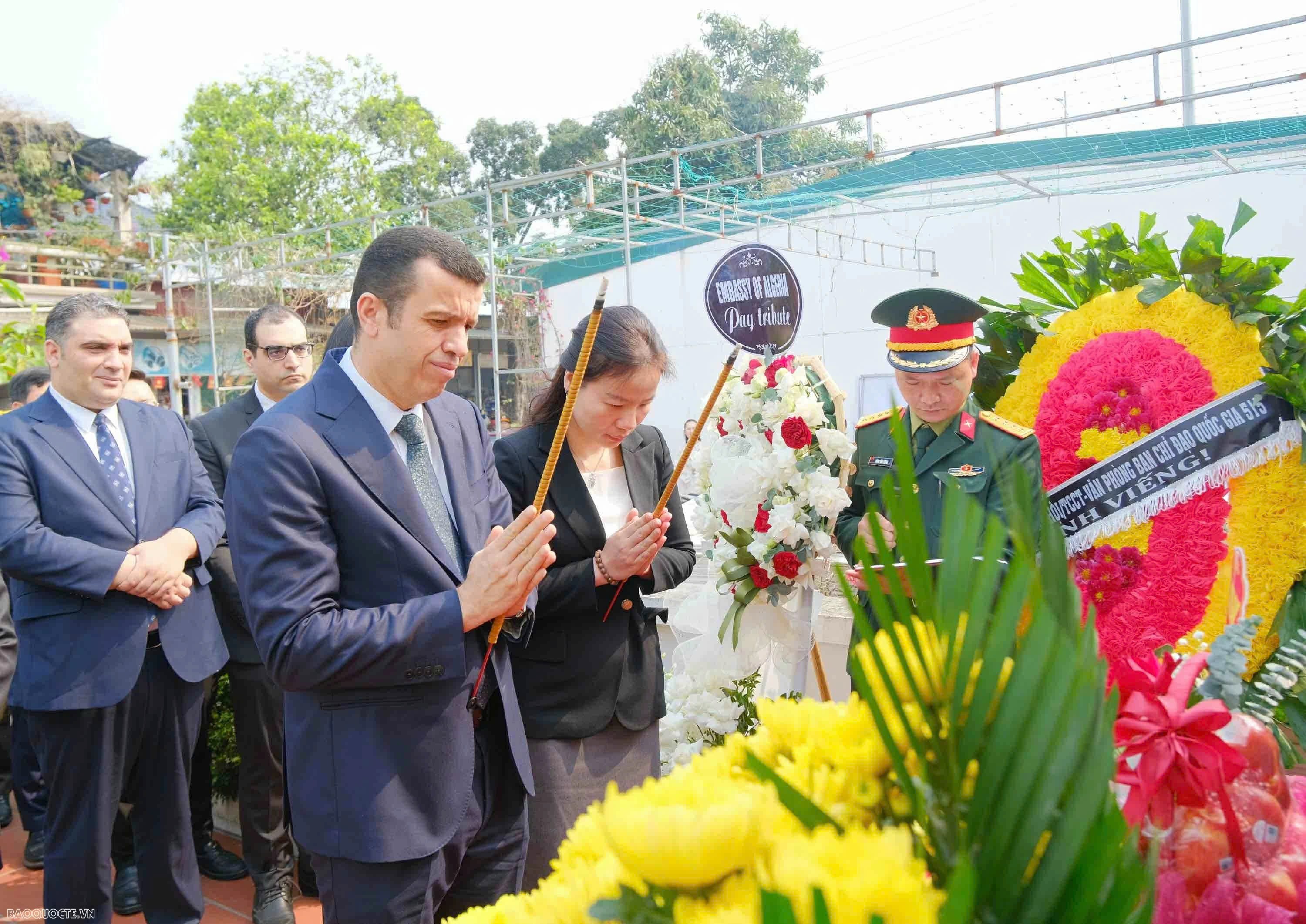Cách đây 51 năm, vào ngày 8/3/1974, một vụ tai nạn máy bay thương tâm đã cướp đi sinh mạng của 15 nhà báo và kỹ thuật viên từ các cơ quan thông tấn, báo chí Algeria (El Moudjahid, APS, Truyền hình Algeria…), cùng 9 nhà báo Việt Nam. (Ảnh: Ngọc Anh)