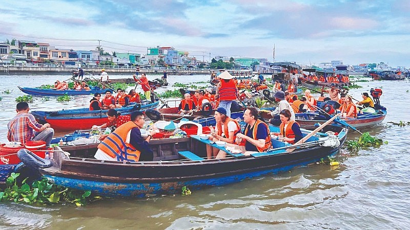 Vietnam's New Competitive Advantage in Tourism Vietnam's New Competitive Advantage in Tourism