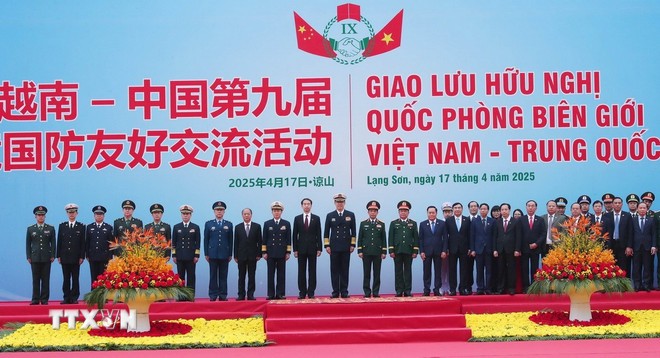 Đổi mới chương trình Giao lưu hữu nghị quốc phòng biên giới Việt Nam-Trung Quốc Đổi mới chương trình Giao lưu hữu nghị quốc phòng biên giới Việt Nam-Trung Quốc