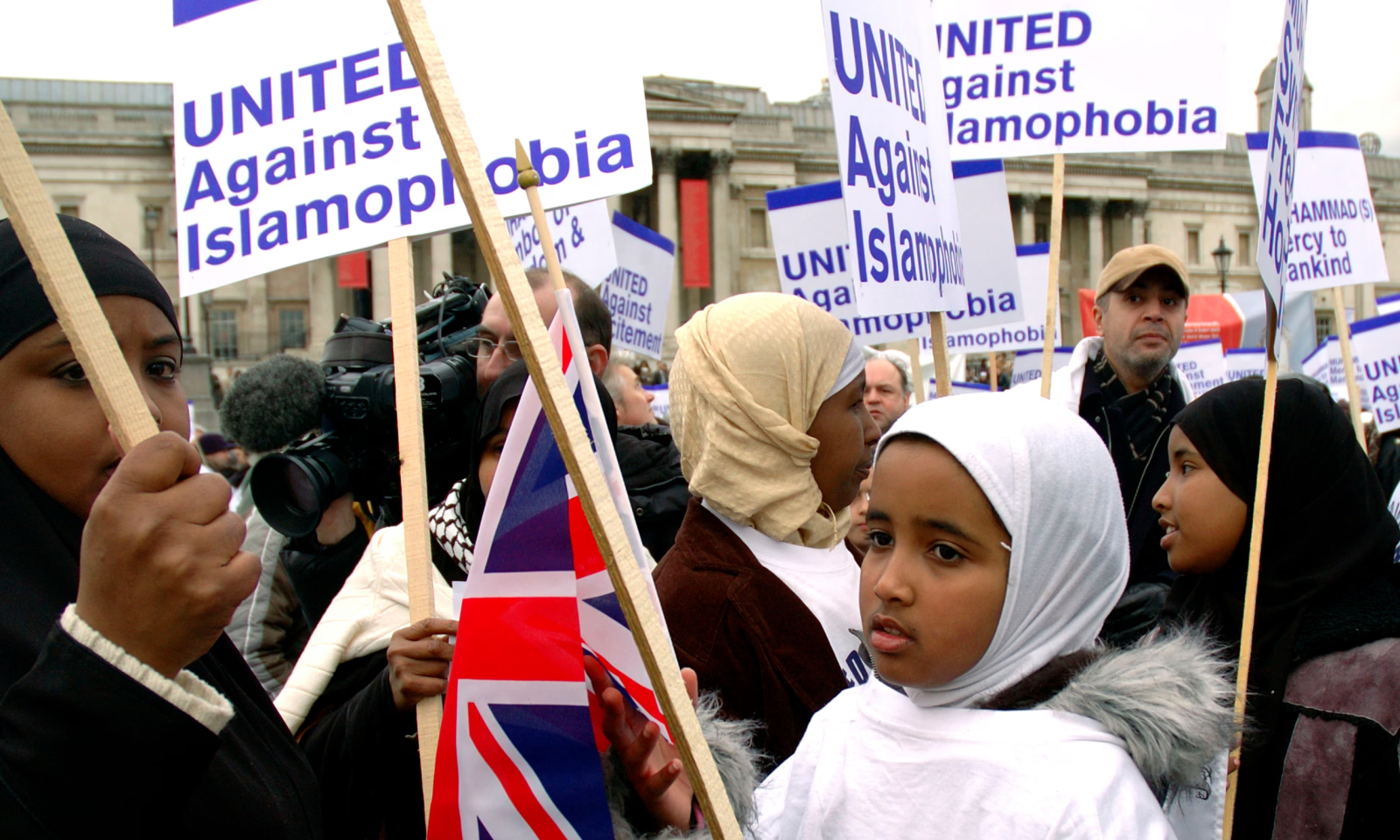 Một cuộc biểu tình chống lại nạn bài Hồi giáo ở trung tâm London. Ảnh: Getty Images Một cuộc biểu tình chống lại nạn bài Hồi giáo ở trung tâm London. Ảnh: Getty Images