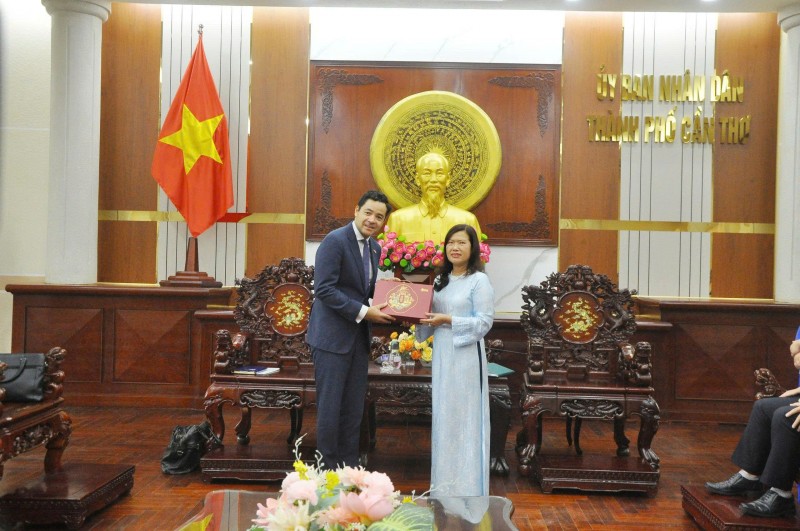 Cần Thơ tăng cường hợp tác với Pháp trên các lĩnh vực giáo dục, y tế Cần Thơ tăng cường hợp tác với Pháp trên các lĩnh vực giáo dục, y tế