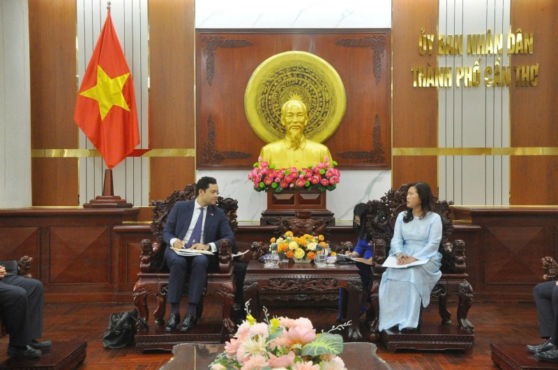 Cần Thơ tăng cường hợp tác với Pháp trên các lĩnh vực giáo dục, y tế Cần Thơ tăng cường hợp tác với Pháp trên các lĩnh vực giáo dục, y tế
