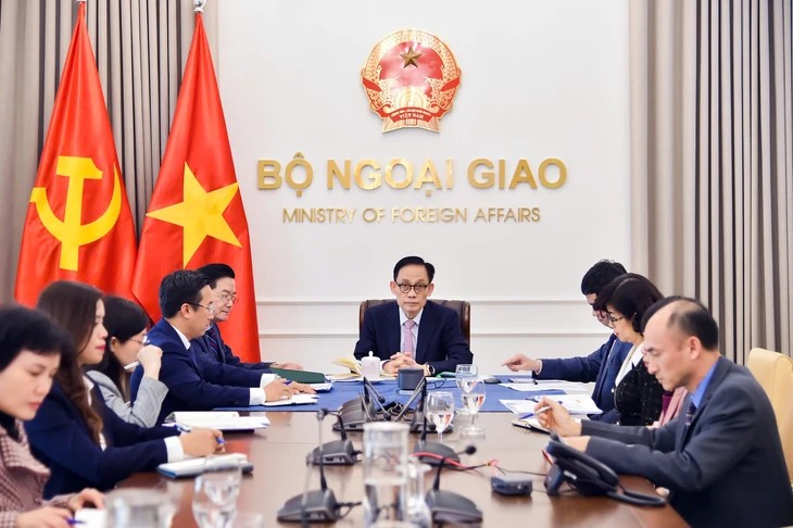 cuộc điện đàm - Ảnh: Bộ Ngoại giao cung cấp