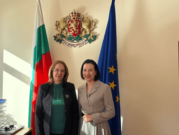 Quảng bá hình ảnh Việt Nam tại Lễ hội Hoa hồng Bulgaria