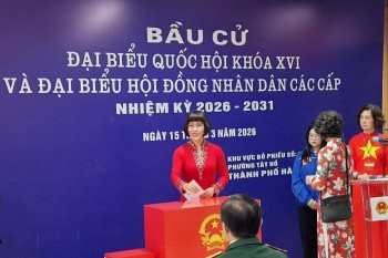 TS Phan Bích Thiện: Từ châu Âu trở về nước tham gia ngày hội của non sông