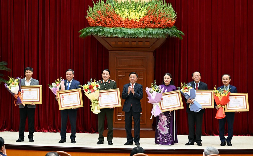 Tiếp tục đưa tinh thần đổi mới, trách nhiệm cao và khí thế Đại hội XIV vào công tác hằng ngày Tiếp tục đưa tinh thần đổi mới, trách nhiệm cao và khí thế Đại hội XIV vào công tác hằng ngày