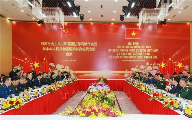 Hội đàm giữa Bộ trưởng Quốc phòng hai nước. (Ảnh: TTXVN) Hội đàm giữa Bộ trưởng Quốc phòng hai nước. (Ảnh: TTXVN)