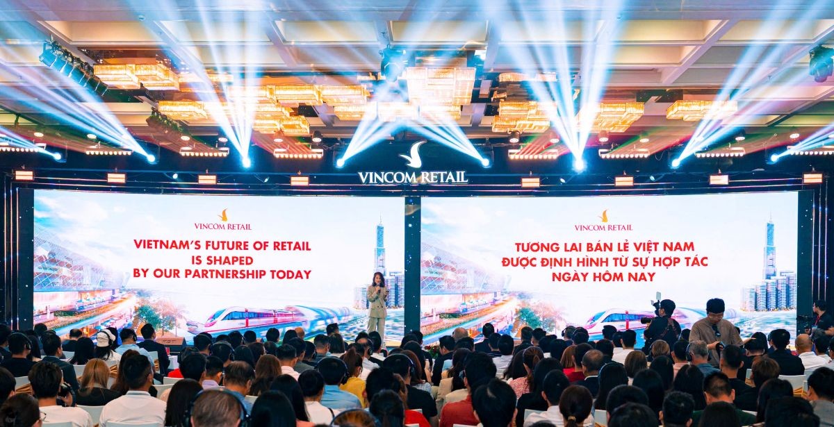 Sự kiện “Kỷ nguyên mới – Đồng hành kiến tạo tương lai” do Vincom Retail tổ chức quy tụ hơn 500 đối tác trong nước và quốc tế Sự kiện “Kỷ nguyên mới – Đồng hành kiến tạo tương lai” do Vincom Retail tổ chức quy tụ hơn 500 đối tác trong nước và quốc tế