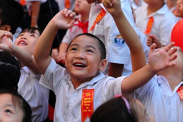 Happy children on their first day of accademic year - Illustration photo Happy children on their first day of accademic year - Illustration photo