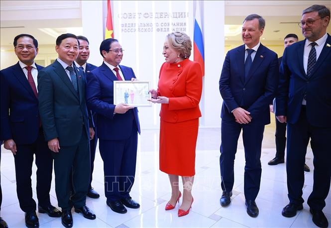 Thủ tướng Phạm Minh Chính hội kiến Chủ tịch Hội đồng Liên bang Nga