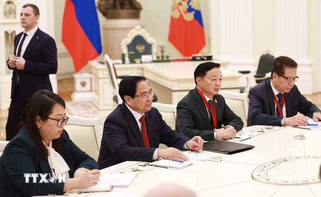 Tổng thống Putin giao Bộ Ngoại giao Nga xem xét miễn thị thực cho công dân Việt Nam Tổng thống Putin giao Bộ Ngoại giao Nga xem xét miễn thị thực cho công dân Việt Nam