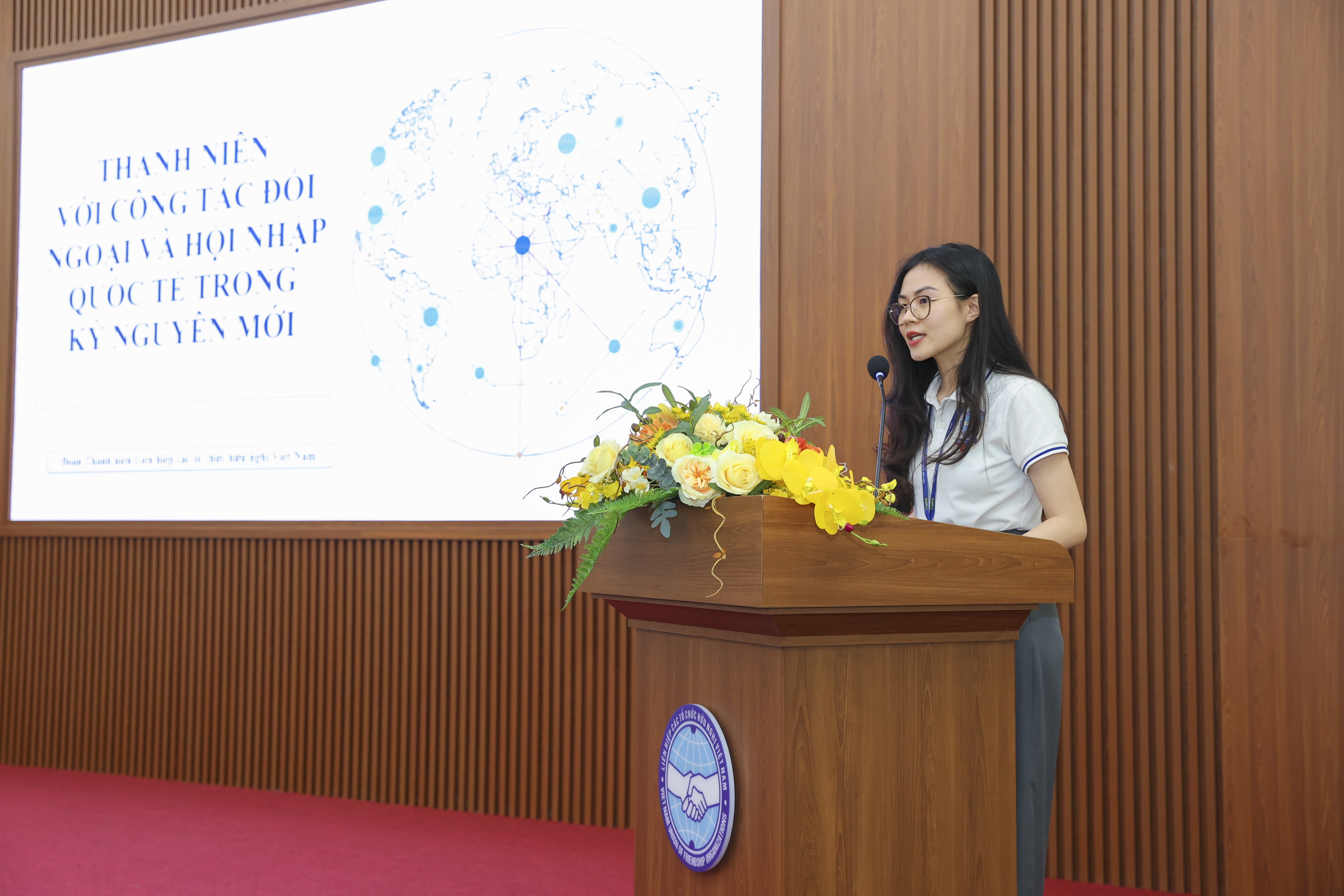 Thanh niên phát huy vai trò xung kích trong công tác đối ngoại nhân dân và hội nhập quốc tế Thanh niên phát huy vai trò xung kích trong công tác đối ngoại nhân dân và hội nhập quốc tế
