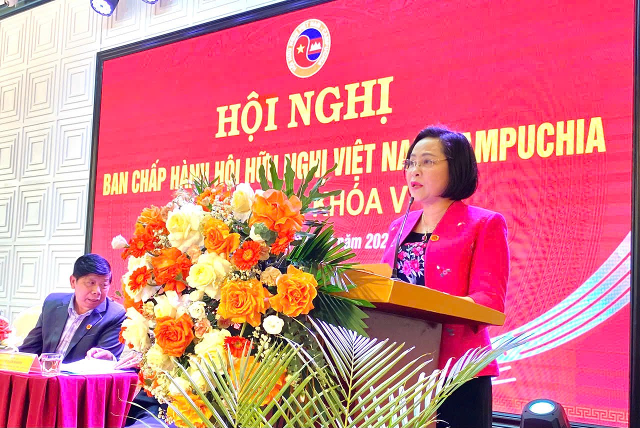 bà Nguyễn Thị Thanh, Ủy viên Ban Chấp hành Trung ương Đảng, Phó Chủ tịch Quốc hội, Chủ tịch Hội bà Nguyễn Thị Thanh, Ủy viên Ban Chấp hành Trung ương Đảng, Phó Chủ tịch Quốc hội, Chủ tịch Hội