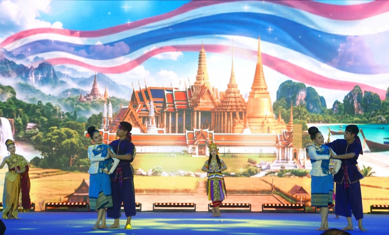 Exciting Thai Culture Festival Opens in Hanoi Exciting Thai Culture Festival Opens in Hanoi