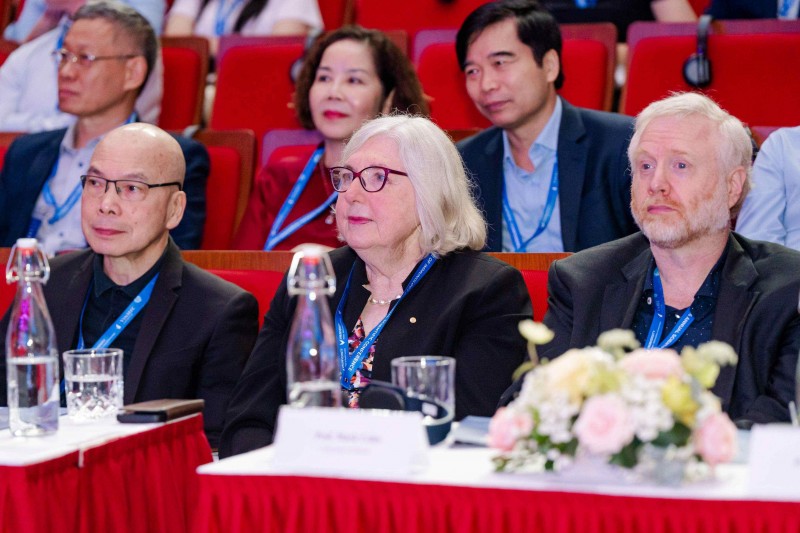 Hội nghị quy tụ nhiều chuyên gia hàng đầu tại Việt Nam và quốc tế về miễn dịch - dị ứng. Hội nghị quy tụ nhiều chuyên gia hàng đầu tại Việt Nam và quốc tế về miễn dịch - dị ứng.