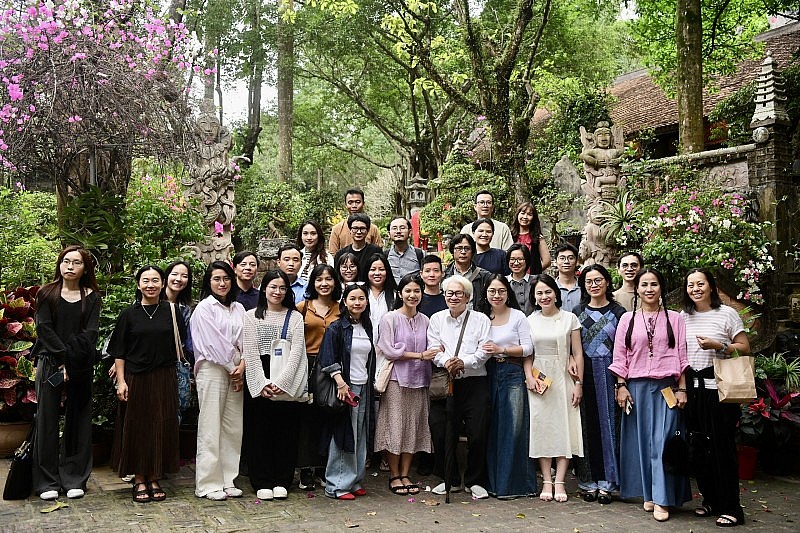 Đến với cái đẹp qua khoá Mỹ học mùa xuân Đến với cái đẹp qua khoá Mỹ học mùa xuân