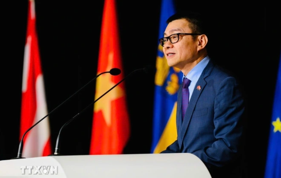 Đại sứ Việt Nam tại Áo Vũ Lê Thái Hoàng. (Ảnh: TTXVN) Đại sứ Việt Nam tại Áo Vũ Lê Thái Hoàng. (Ảnh: TTXVN)